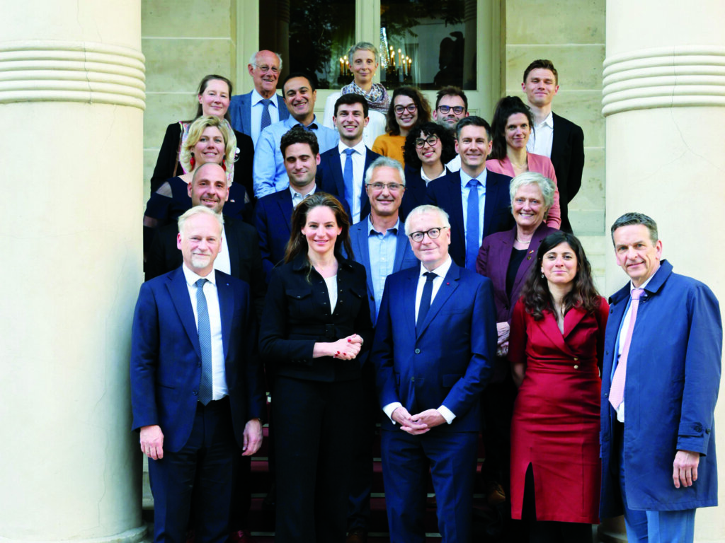 © Quantum Day 2026, Paris, 12 mai 2026. Ambassade d'Allemagne. Quantum Day franco-allemand 2026 Tous les acteurs du Dialogue quantique franco-allemand en présence de Stephan Steinlein, Ambassadeur d'Allemagne en France, et d'Alexandra-Gwyn Paetz, Directrice générale chargée de la souveraineté technologique et de l'innovation au ministère fédéral de la Recherche, de la Technologie et de l’Espace.