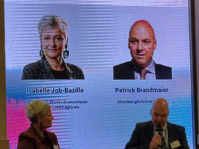 13 octobre 2026. Paris, siège du LCL. Isabelle Job-Bazille, économiste en chef du groupe Crédit Agricole interrogée par Patrick Brandmaier, directeur général de la CFACI.